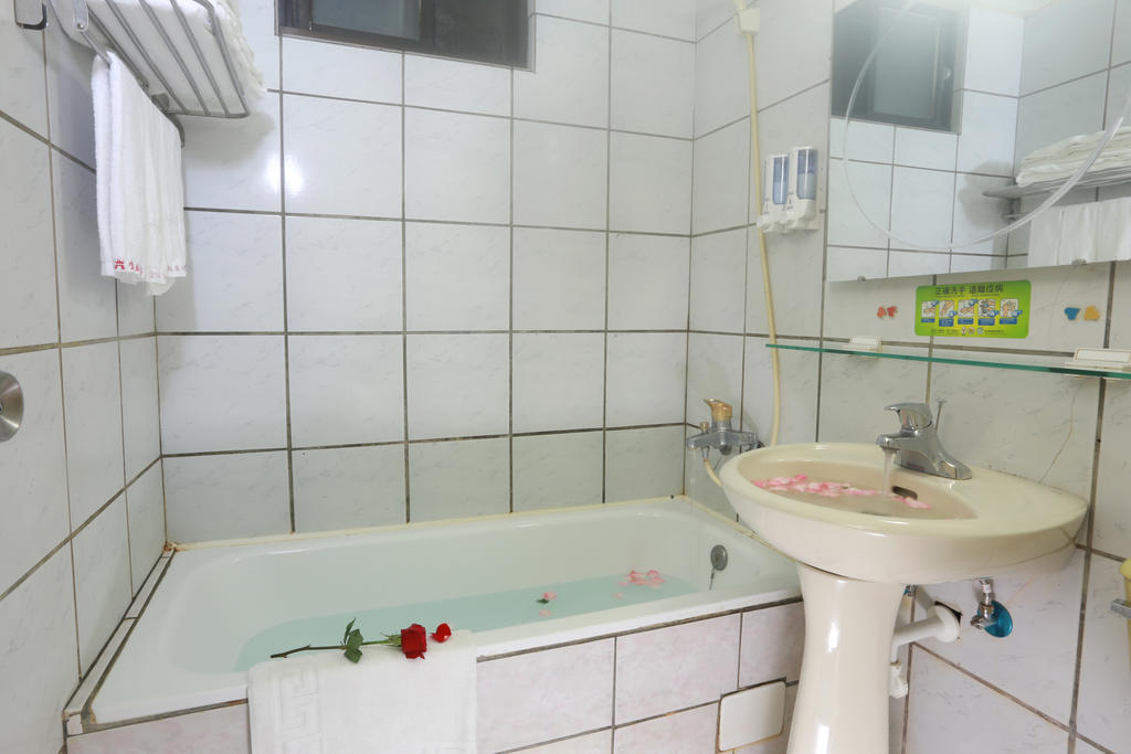 King Town Hotel Luodong Chambre photo